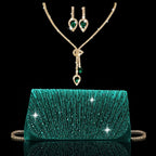 Bolsa de Noite/Festa com Aba e Strass Brilhante, Clutch/Bolsa de Noite Plissada Elegante e Estilosa, Acompanha Conjunto de Joias com 2 Peças de Strass Brilhante, Adequada para Festas, Banquetes, Reuniões, Dançantes, Casamentos e Outras Ocasiões.