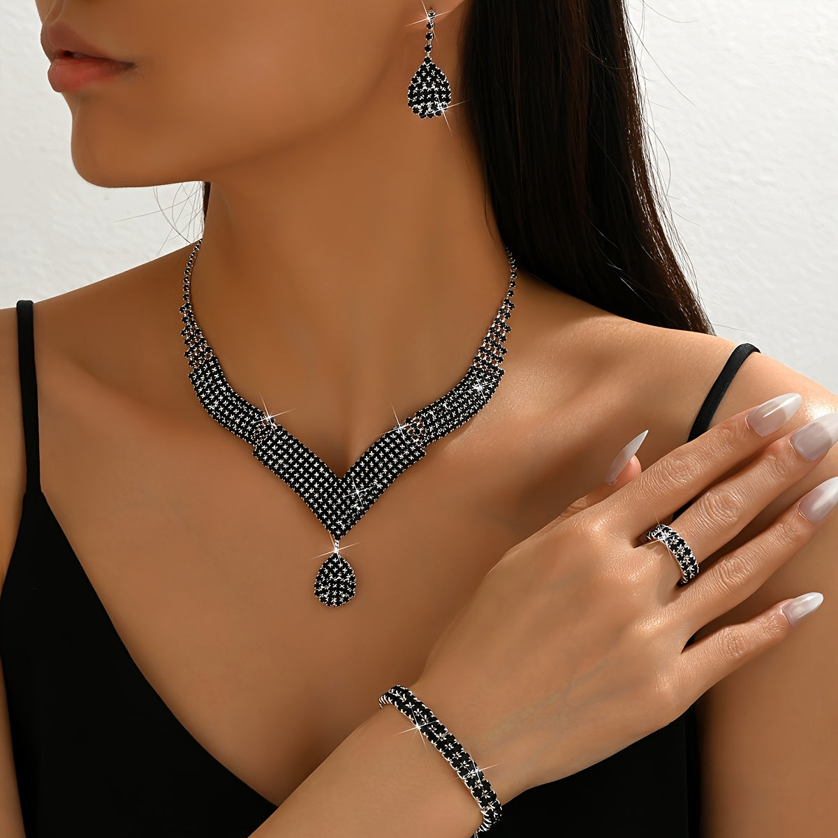 Conjunto de 5 Peças de Bolsa de Mão Prateada com Acessórios de Strass para Mulheres, Ideal para Festas Noturnas e Casamentos