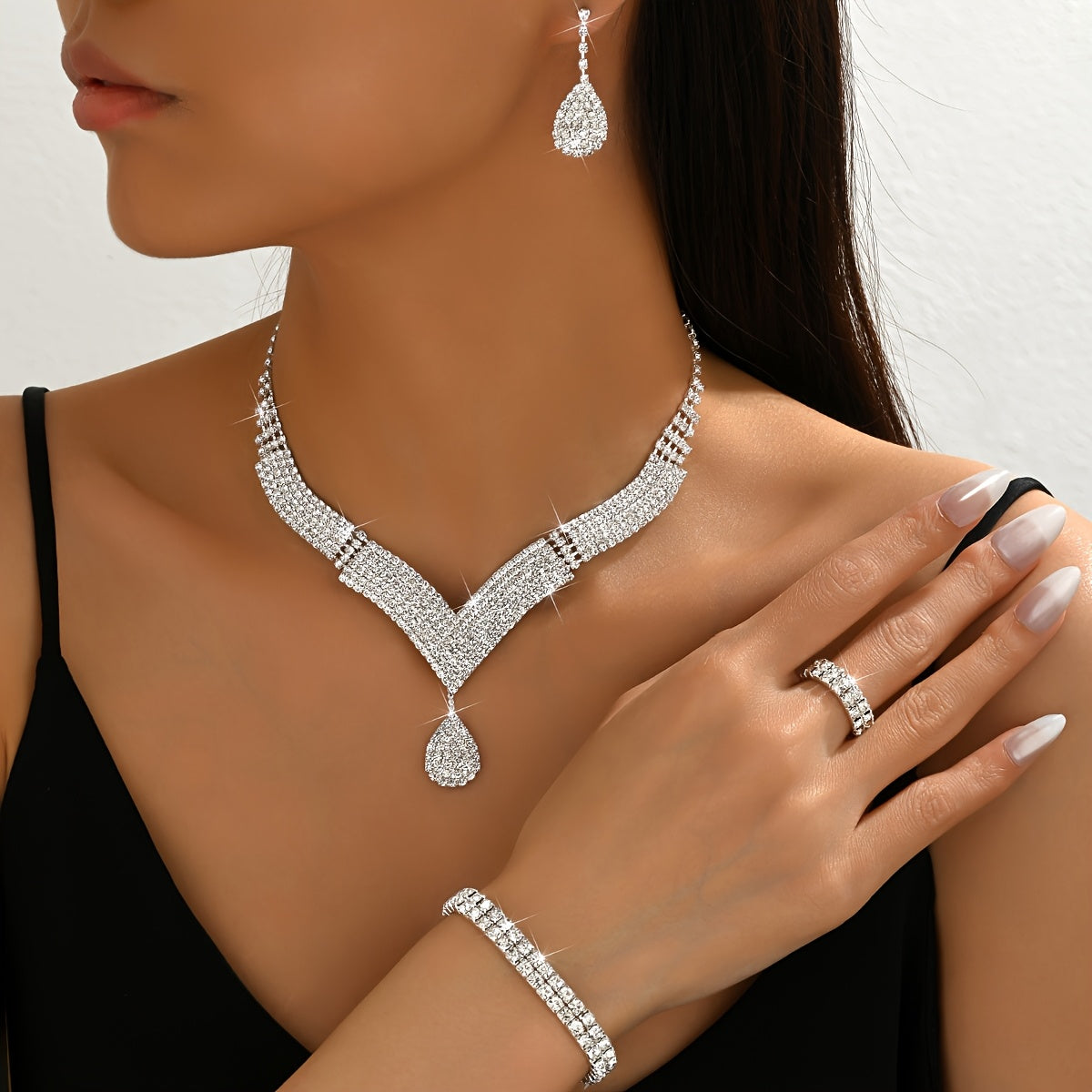 Conjunto de 5 Peças de Bolsa de Mão Prateada com Acessórios de Strass para Mulheres, Ideal para Festas Noturnas e Casamentos