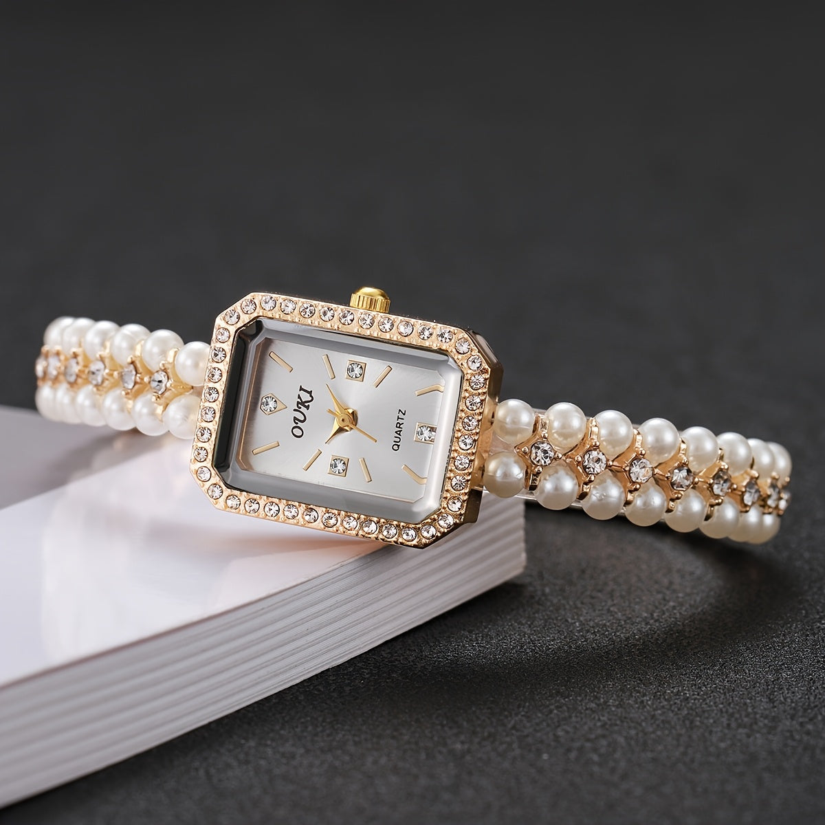 Conjunto de Relógio de Quartzo Feminino Minimalista e Elegante com Mostrador Quadrado, Incluindo Pulseira, Colar e Brincos (5 peças/conjunto). Não Inclui Caixa de Relógio