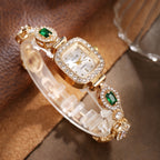 Conjunto de Relógio Feminino de Luxo Verde da Moda com 9 Peças: Relógio de Quartzo Luxuoso Multifuncional com Mostrador Quadrado, Pulseira, Colar e Brincos — Adequado para Uso Diário ou como Presente de Feriado. -Incrustado, Verde Elegante